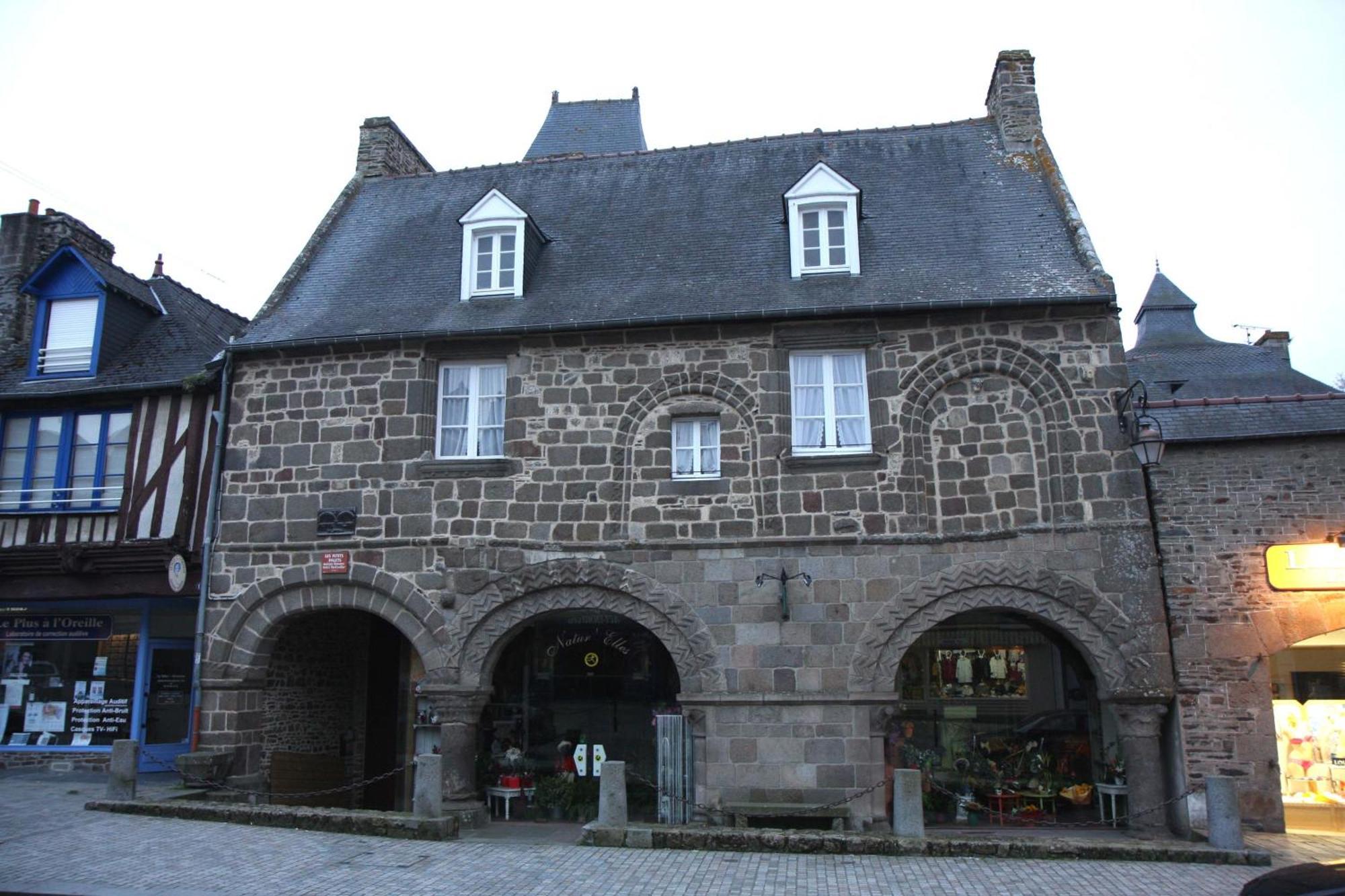 Hotel De La Gare Dol-de-Bretagne Esterno foto