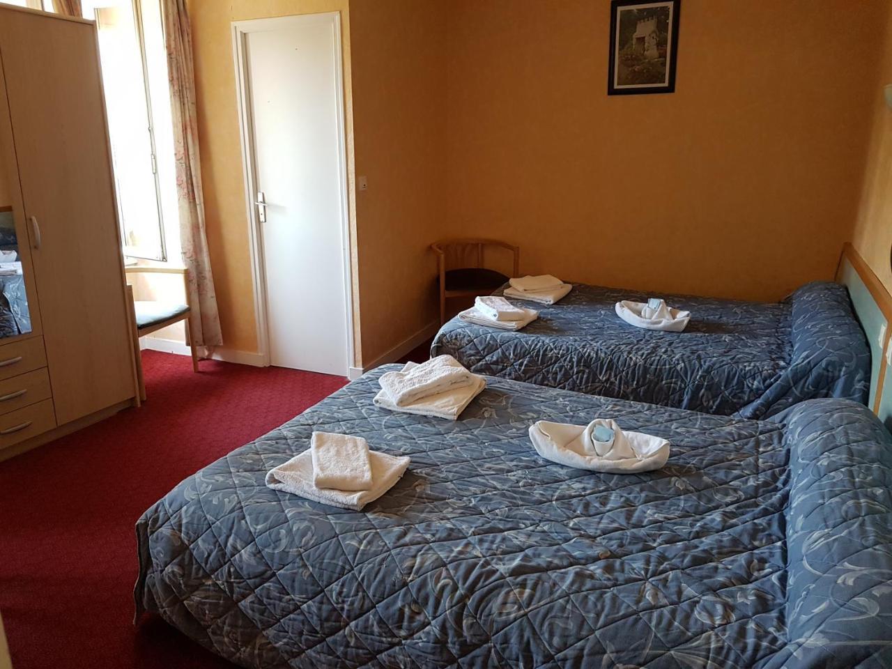 Hotel De La Gare Dol-de-Bretagne Esterno foto